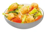 Šviežių daržovių salotos su vištiena, 1 kg