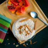 Avižinė košė su pienu