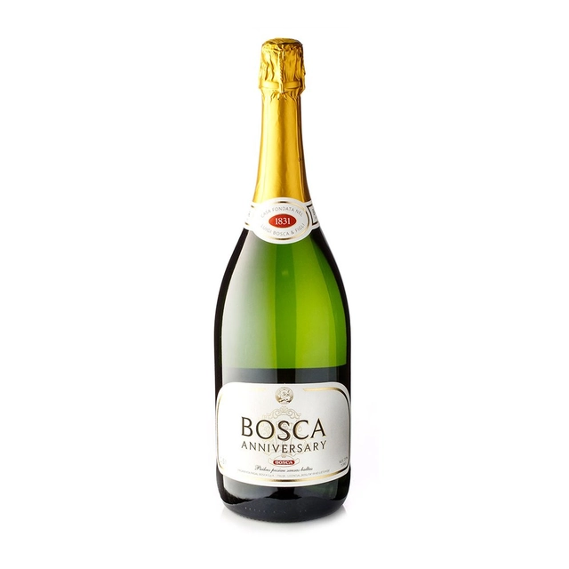 Baltas, pusiau sausas, gazuotas putojantis fermentuotų gėrimų mišinys BOSCA ANNIVERSARY (7,5%), 1,5 l
