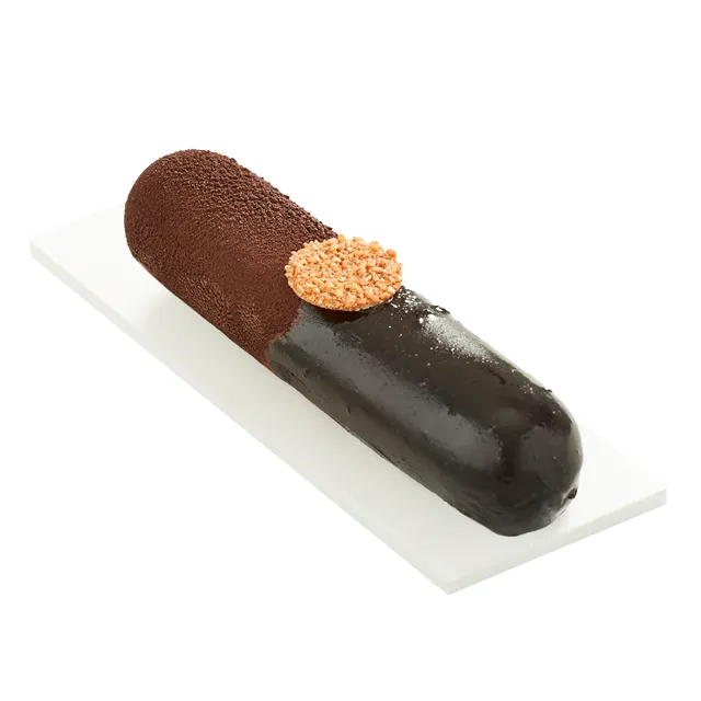 Chocolate pastry with passion fruit filling, 60 g