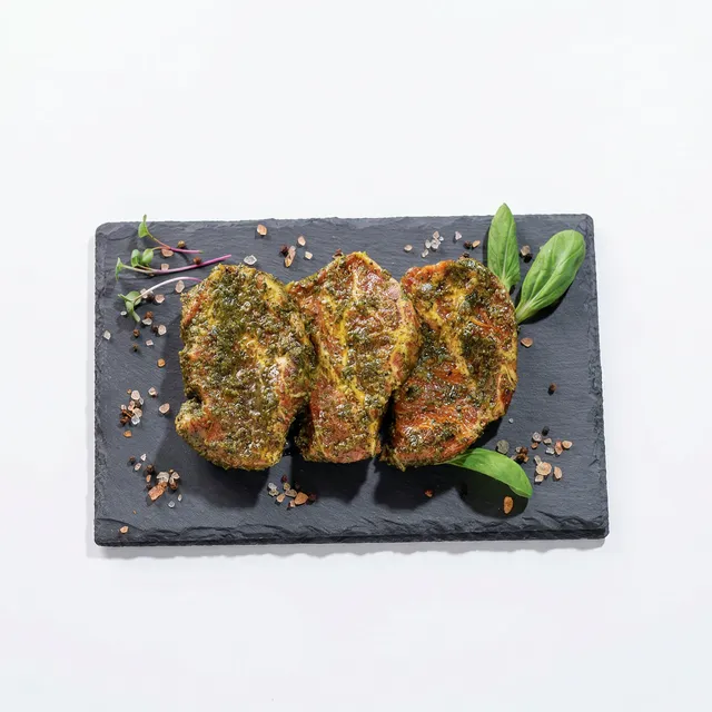 Маринованная свиная шея без кости