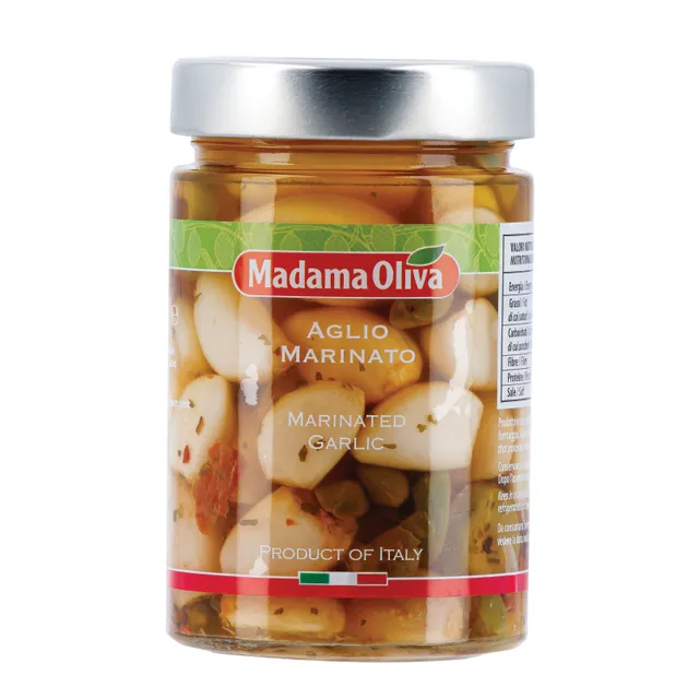 Маринованный чеснок в подсолнечном масле MADAMA OLIVA, 300 г