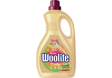 Skystasis skalbiklis WOOLITE KERATIN THERAPY FRUITY, 45 sk., 2.7 l