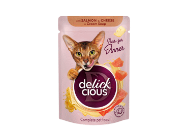 Konservuotas maistas suaugusioms katėms juostelės su lašiša ir sūriu kreminėje sriuboje DELICKCIOUS, 85 g